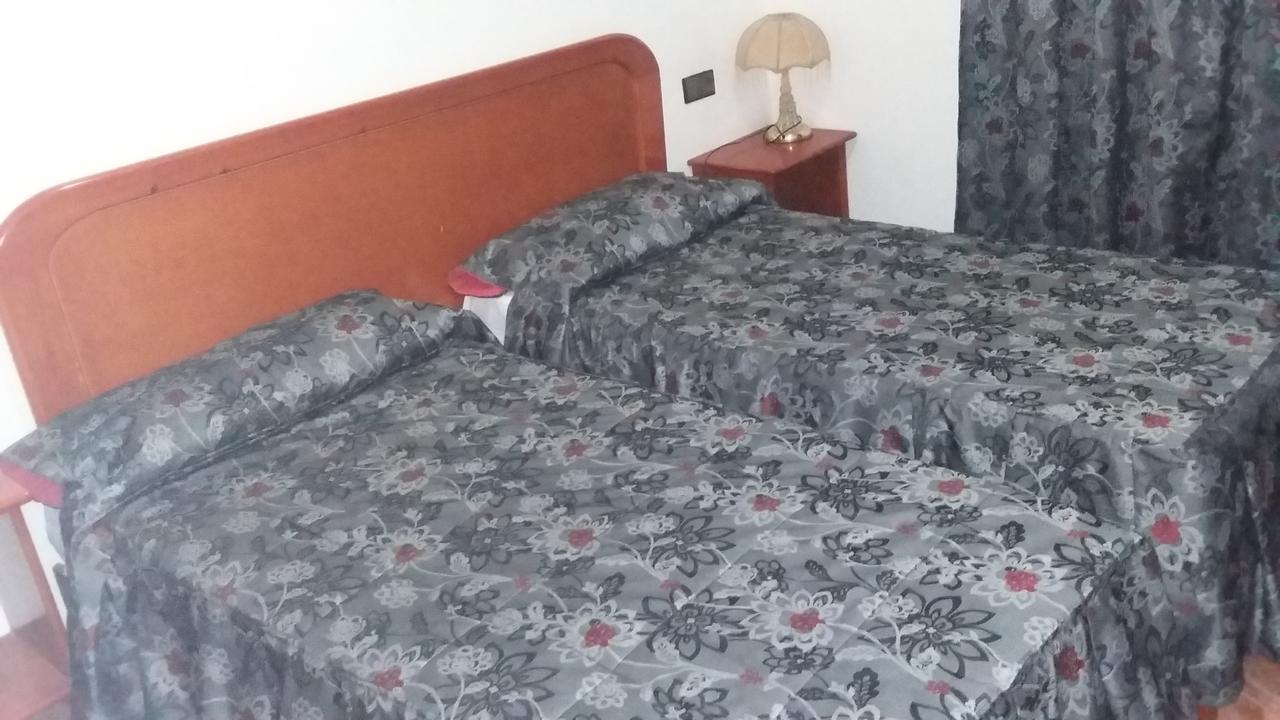 Motel Paris Dakar Selouane Bagian luar foto