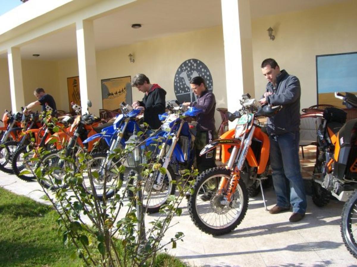 Motel Paris Dakar Selouane Bagian luar foto