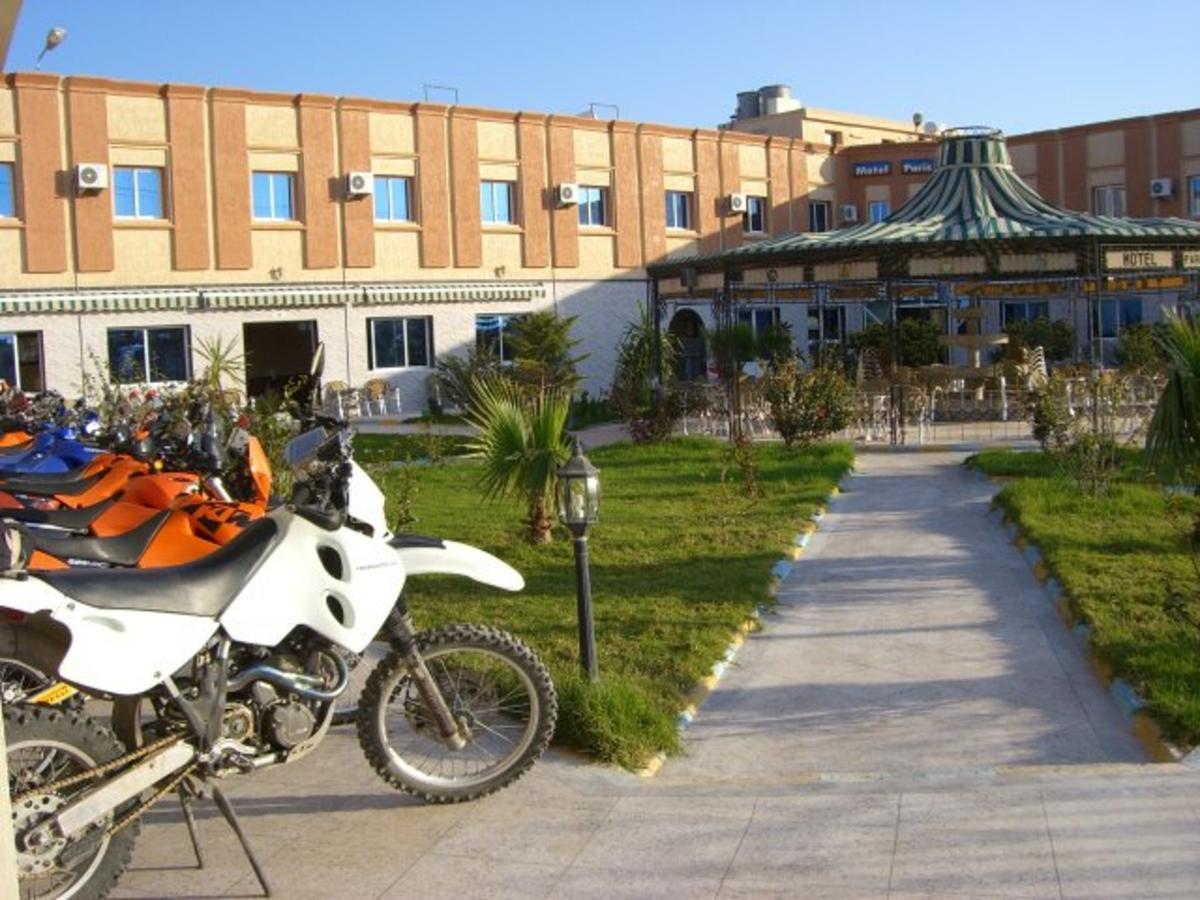 Motel Paris Dakar Selouane Bagian luar foto