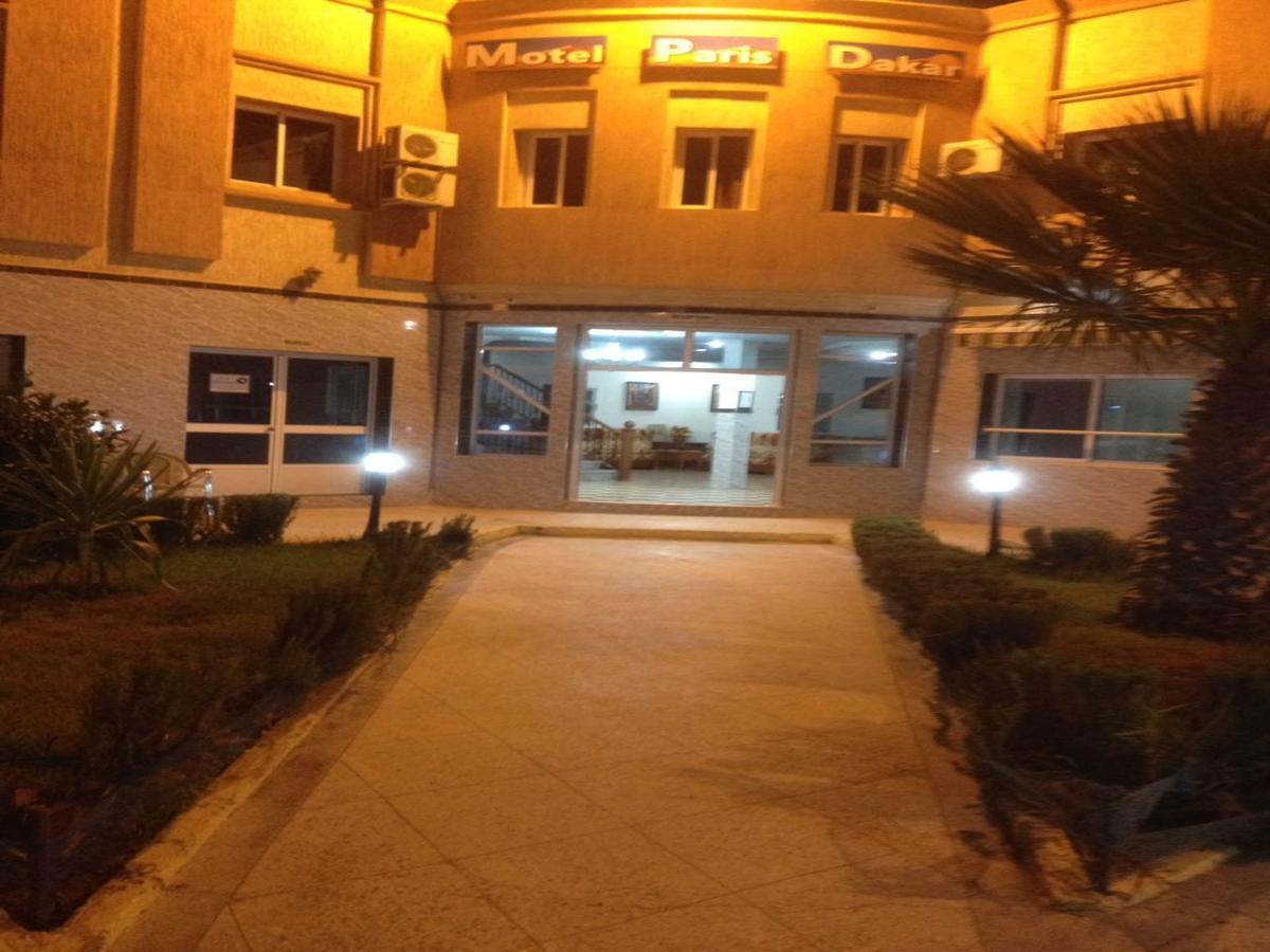 Motel Paris Dakar Selouane Bagian luar foto