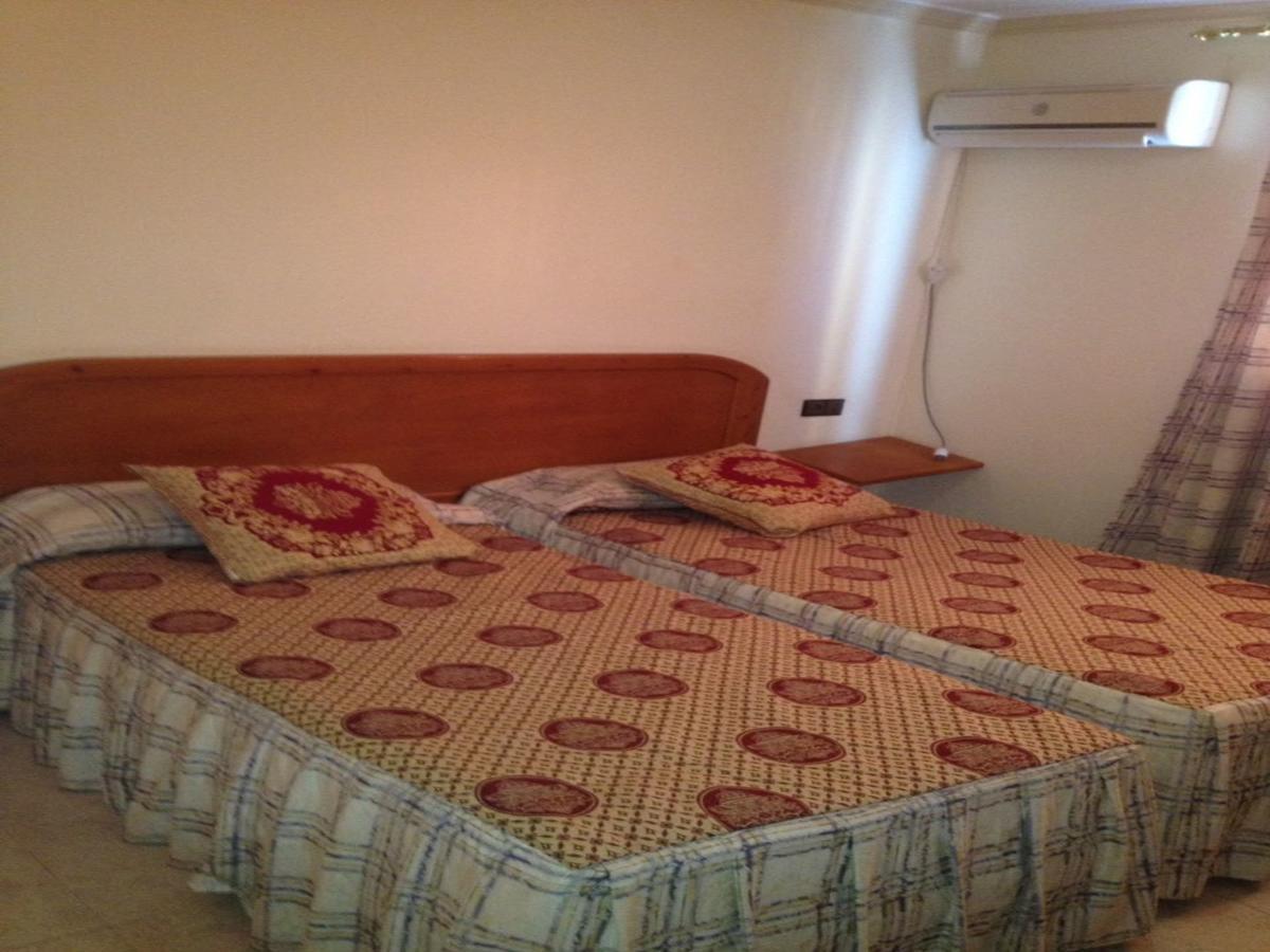 Motel Paris Dakar Selouane Bagian luar foto