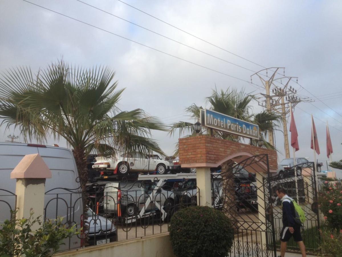 Motel Paris Dakar Selouane Bagian luar foto